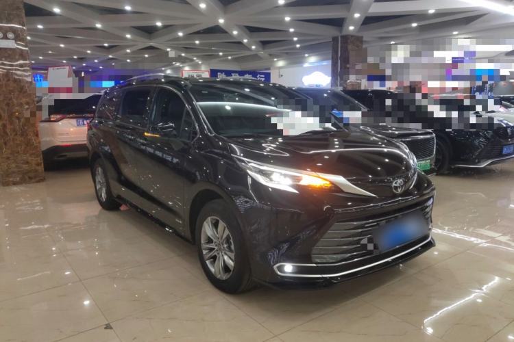 Used Toyota SIENNA 2024 2.5L Hybrid Four-Wheel Drive Prestige Edition Front Right 45 Deg