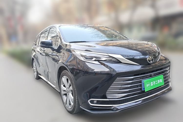 Used Toyota SIENNA 2024 2.5L Hybrid Prestige Deluxe Edition Front Right 45 Deg