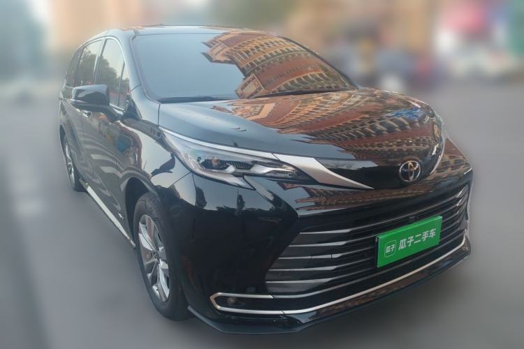 Used Toyota SIENNA 2024 2.5L Hybrid Four-Wheel Drive Prestige Edition Front Right 45 Deg