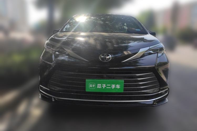 Used Toyota SIENNA 2024 2.5L Hybrid Prestige Deluxe Edition Front