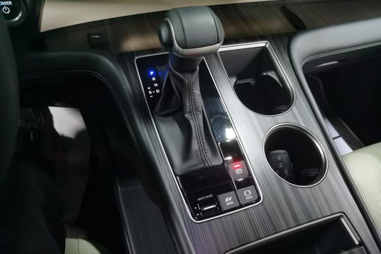 Used Toyota SIENNA 2024 2.5L Hybrid Four-Wheel Drive Prestige Edition Gear Lever