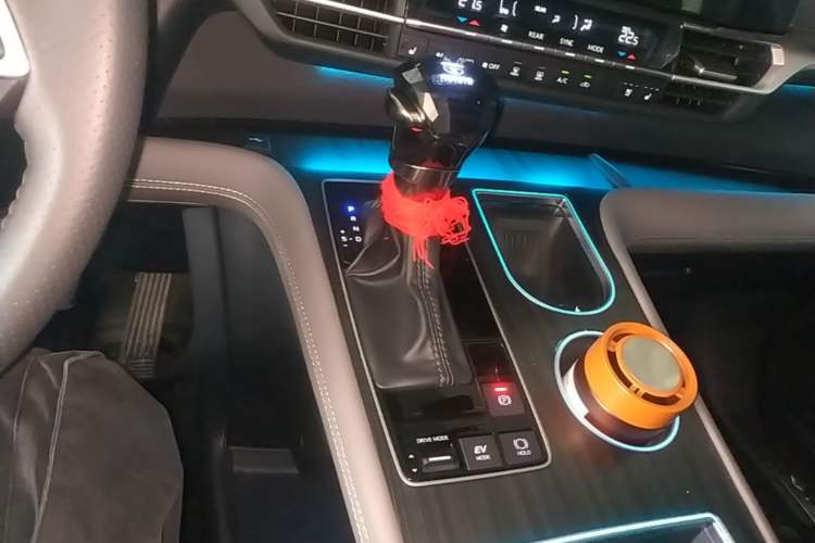 Used Toyota SIENNA 2024 2.5L Hybrid Four-Wheel Drive Prestige Edition Gear Lever
