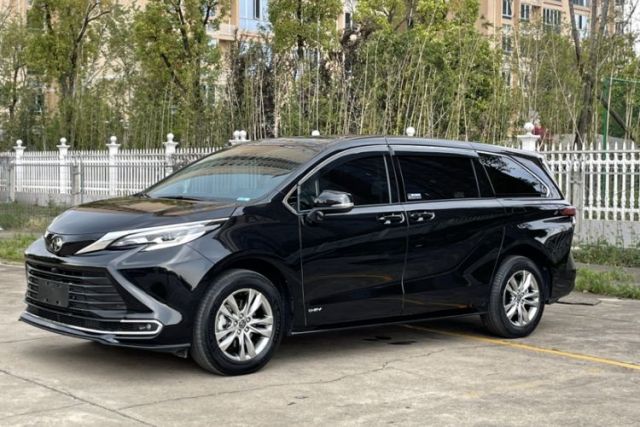 Toyota SIENNA 2024 2.5L Hybrid Comfort Edition usado