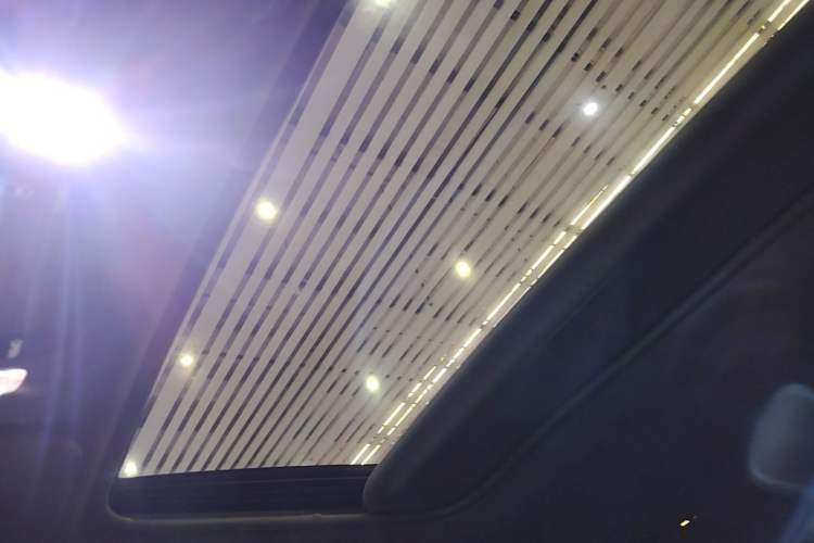 Used Toyota SIENNA 2024 2.5L Hybrid Comfort Edition Headliner