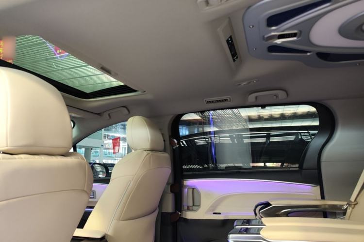 Used Toyota SIENNA 2024 2.5L Hybrid Comfort Edition Headliner