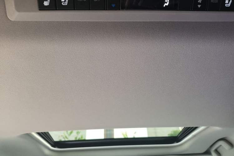 Used Toyota SIENNA 2024 2.5L Hybrid Comfort Edition Headliner