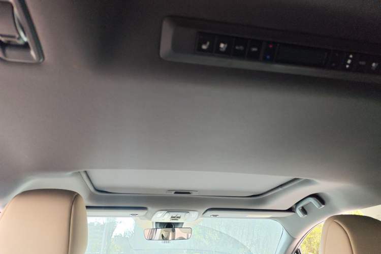 Used Toyota SIENNA 2024 2.5L Hybrid Four-Wheel Drive Prestige Edition Headliner