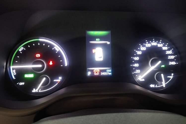 Used Toyota SIENNA 2024 2.5L Hybrid Comfort Edition Instrument Cluster