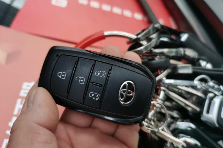 Used Toyota SIENNA 2024 2.5L Hybrid Comfort Edition Interior 1