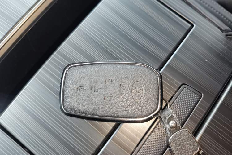 Used Toyota SIENNA 2024 2.5L Hybrid Luxury Edition Interior 1