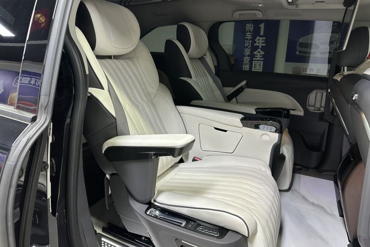 Used Toyota SIENNA 2024 2.5L Hybrid Comfort Edition Interior 12