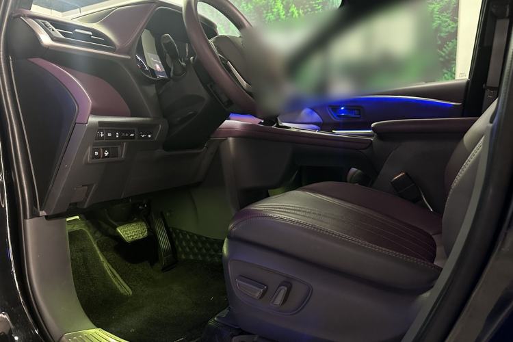 Used Toyota SIENNA 2024 2.5L Hybrid Comfort Edition Interior 5