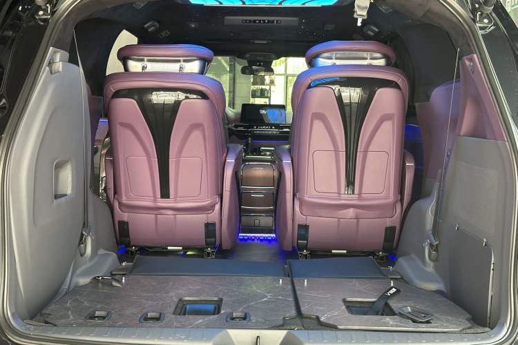 Used Toyota SIENNA 2024 2.5L Hybrid Comfort Edition Interior 7
