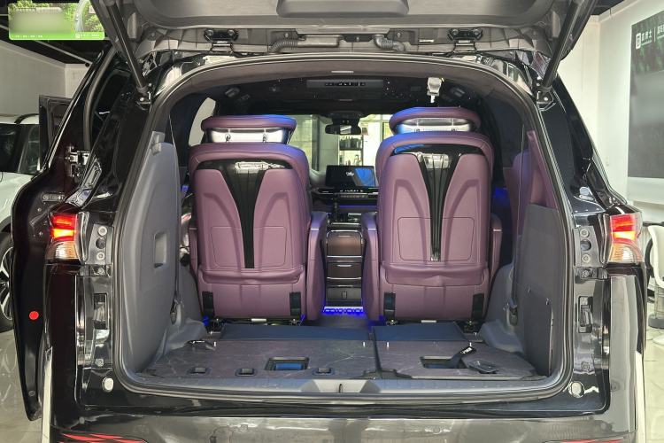 Used Toyota SIENNA 2024 2.5L Hybrid Comfort Edition Interior 8