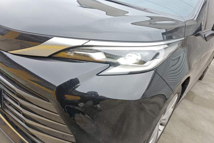 Used Toyota SIENNA 2024 2.5L Hybrid Luxury Edition Left Front Headlight
