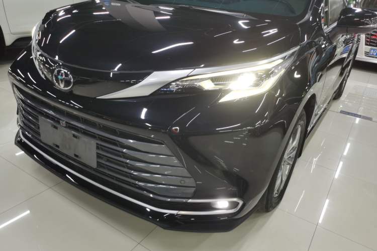 Used Toyota SIENNA 2024 2.5L Hybrid Four-Wheel Drive Prestige Edition Left Front Headlight