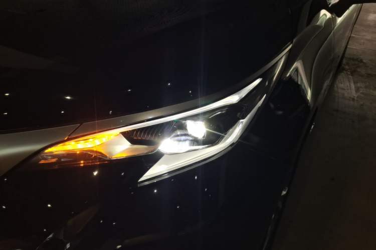Used Toyota SIENNA 2024 2.5L Hybrid Four-Wheel Drive Prestige Edition Left Front Headlight