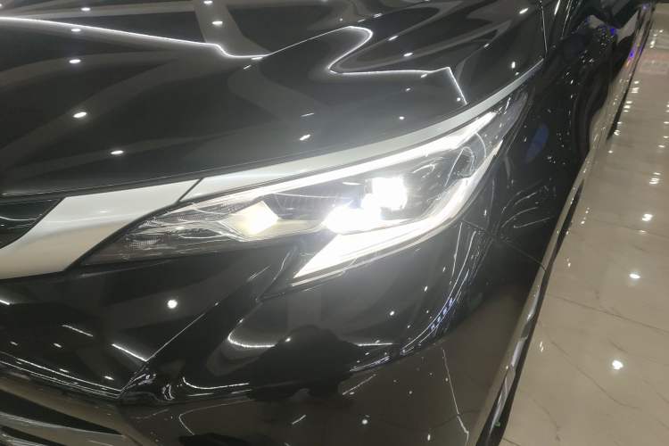 Used Toyota SIENNA 2024 2.5L Hybrid Four-Wheel Drive Prestige Edition Left Front Headlight