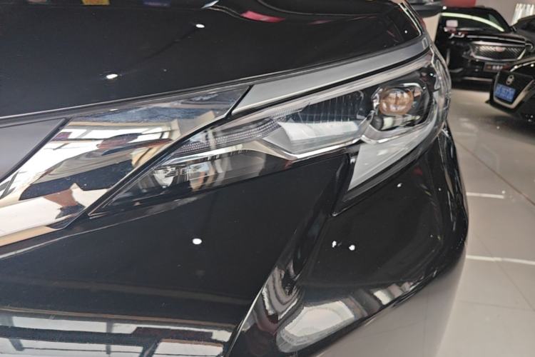 Used Toyota SIENNA 2024 2.5L Hybrid Luxury Edition Left Front Headlight