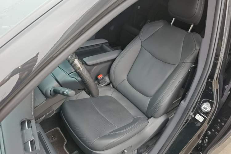 Used Toyota SIENNA 2024 2.5L Hybrid Luxury Edition Left Front Seat