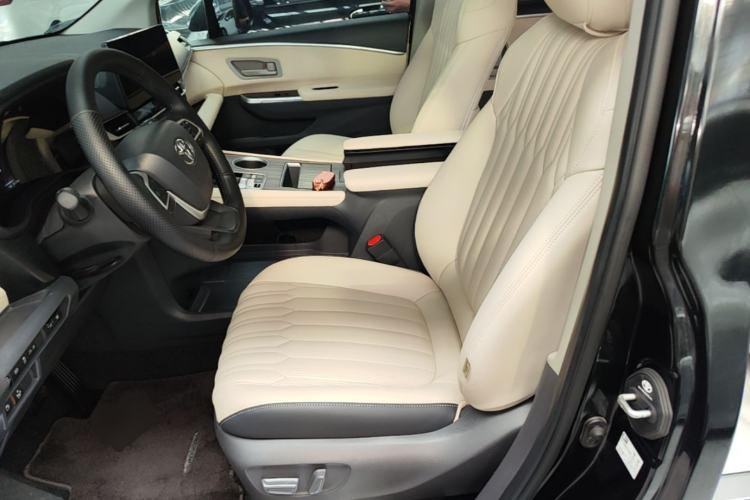 Used Toyota SIENNA 2024 2.5L Hybrid Comfort Edition Left Front Seat