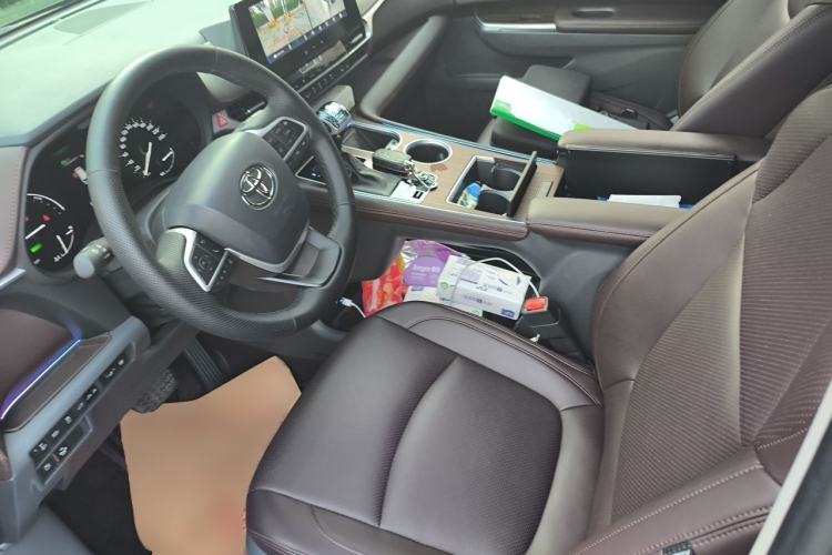 Used Toyota SIENNA 2024 2.5L Hybrid Comfort Edition Left Front Seat