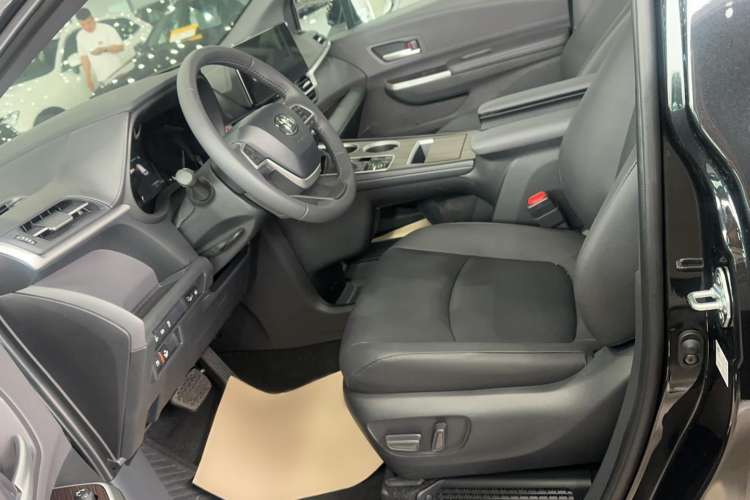 Used Toyota SIENNA 2024 2.5L Hybrid Four-Wheel Drive Luxury Edition Left Front Seat