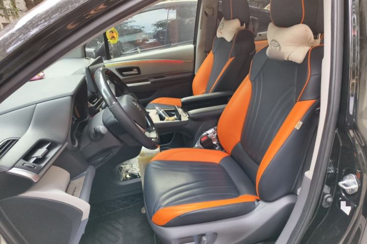 Used Toyota SIENNA 2024 2.5L Hybrid Comfort Edition Left Front Seat