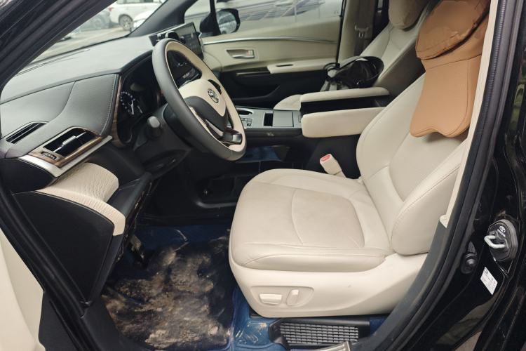 Used Toyota SIENNA 2024 2.5L Hybrid Four-Wheel Drive Prestige Edition Left Front Seat