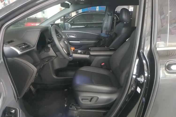 Used Toyota SIENNA 2024 2.5L Hybrid Four-Wheel Drive Prestige Edition Left Front Seat