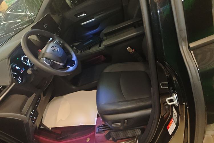 Used Toyota SIENNA 2024 2.5L Hybrid Four-Wheel Drive Prestige Edition Left Front Seat