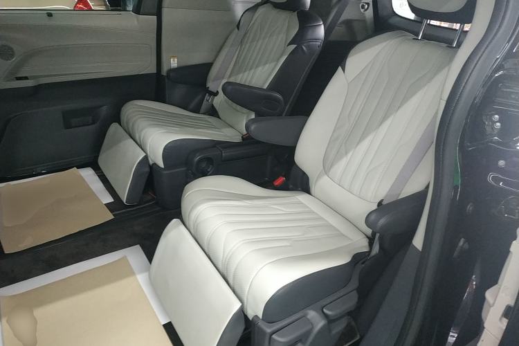 Used Toyota SIENNA 2024 2.5L Hybrid Comfort Edition Left Rear Seat