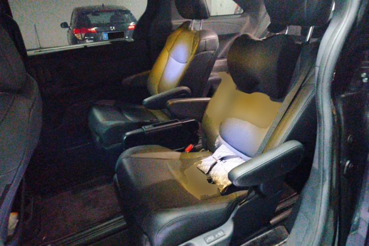 Used Toyota SIENNA 2024 2.5L Hybrid Four-Wheel Drive Prestige Edition Left Rear Seat