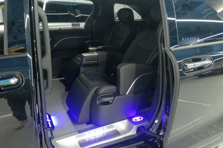 Used Toyota SIENNA 2024 2.5L Hybrid Prestige Deluxe Edition Left Rear Seat