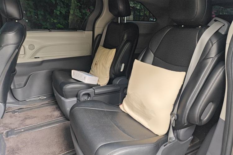 Used Toyota SIENNA 2024 2.5L Hybrid Comfort Edition Left Rear Seat