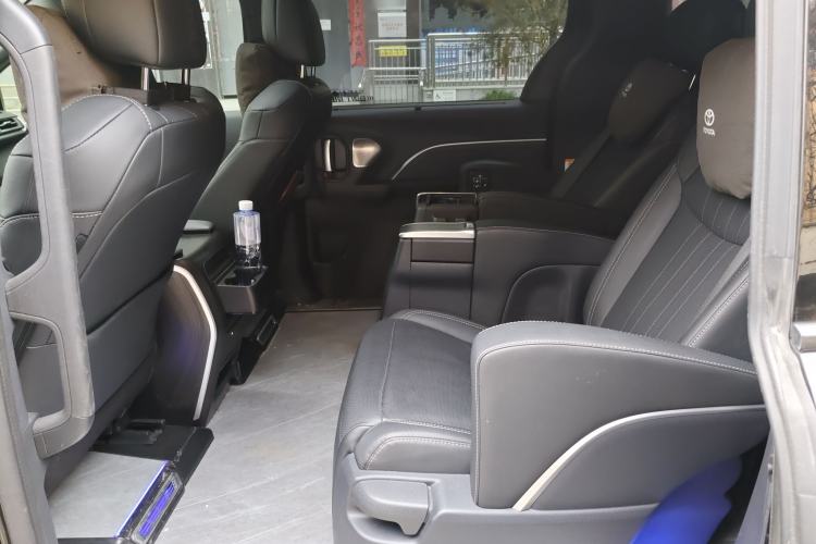 Used Toyota SIENNA 2024 2.5L Hybrid Prestige Deluxe Edition Left Rear Seat