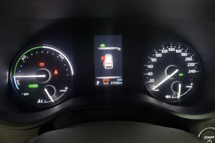 Used Toyota SIENNA 2024 2.5L Hybrid Comfort Edition Odometer Close Up