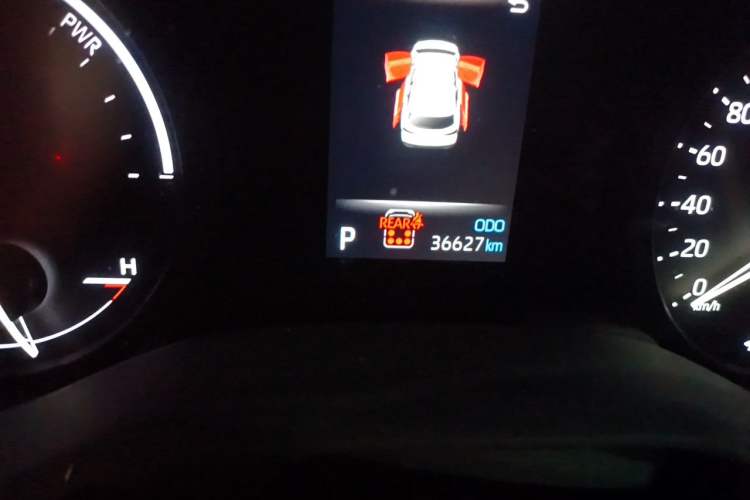 Used Toyota SIENNA 2024 2.5L Hybrid Four-Wheel Drive Prestige Edition Odometer Close Up
