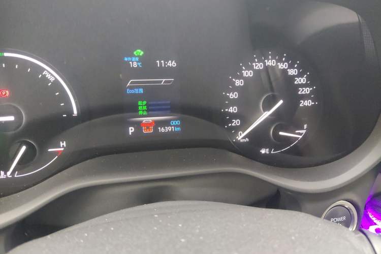 Used Toyota SIENNA 2024 2.5L Hybrid Comfort Edition Odometer Close Up
