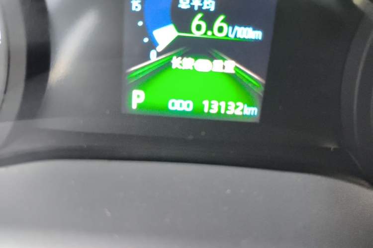 Used Toyota SIENNA 2024 2.5L Hybrid Comfort Edition Odometer Close Up