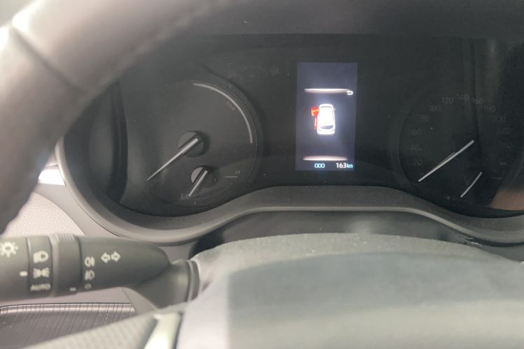 Used Toyota SIENNA 2024 2.5L Hybrid Four-Wheel Drive Luxury Edition Odometer Close Up