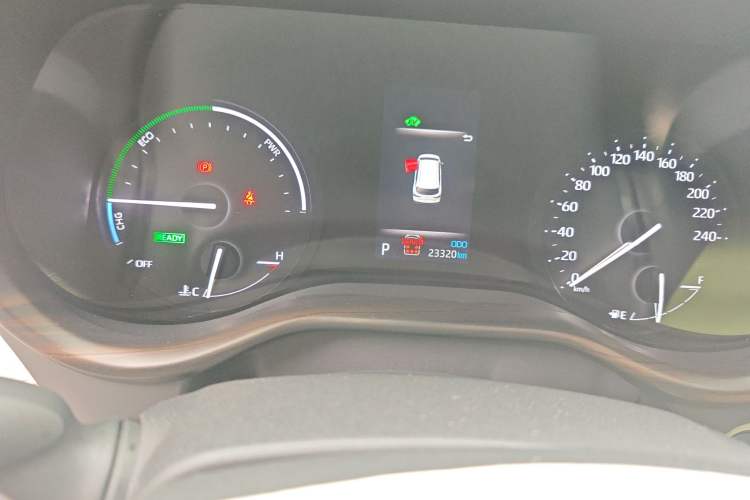 Used Toyota SIENNA 2024 2.5L Hybrid Four-Wheel Drive Prestige Edition Odometer Close Up