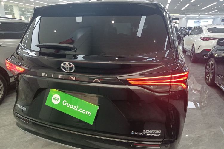 Used Toyota SIENNA 2024 2.5L Hybrid Four-Wheel Drive Prestige Edition Rear