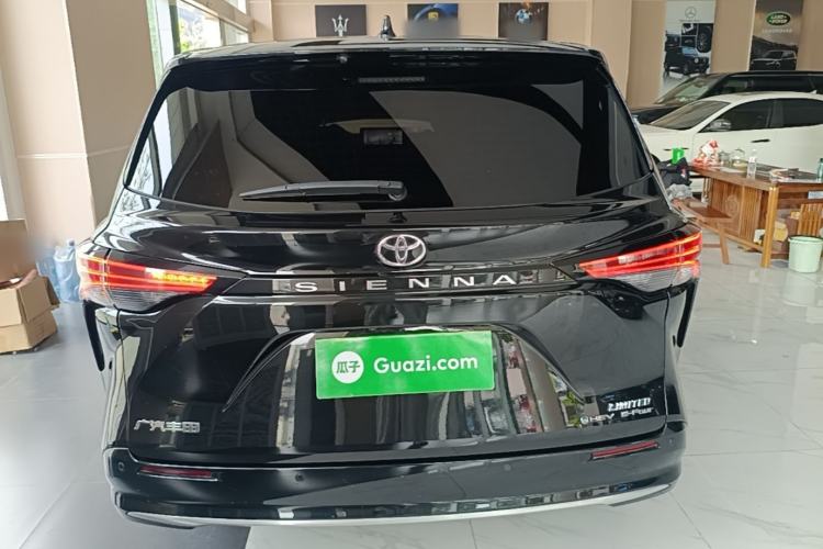Used Toyota SIENNA 2024 2.5L Hybrid Four-Wheel Drive Prestige Edition Rear