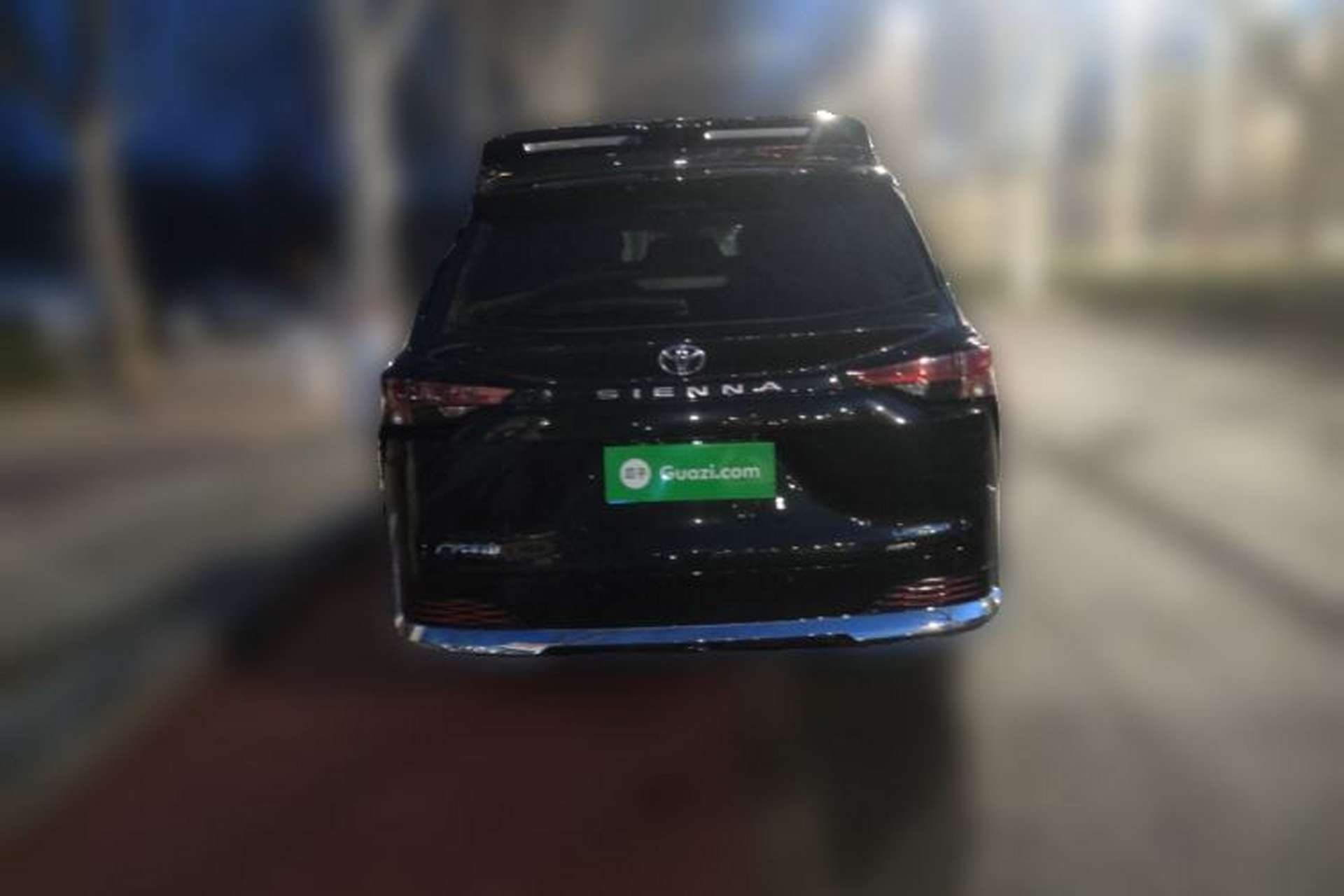 Used Toyota SIENNA  Rear