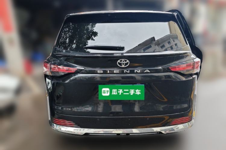 Used Toyota SIENNA 2024 2.5L Hybrid Comfort Edition Rear