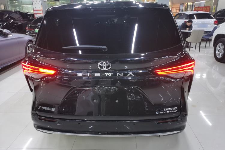 Used Toyota SIENNA 2024 2.5L Hybrid Four-Wheel Drive Prestige Edition Rear