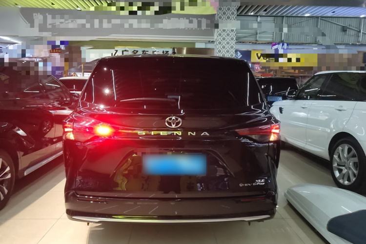 Used Toyota SIENNA 2024 2.5L Hybrid Four-Wheel Drive Luxury Edition Rear