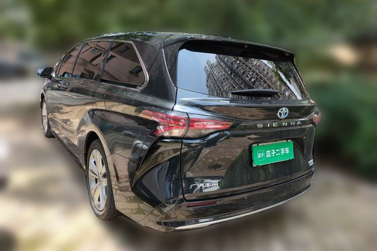 Used Toyota SIENNA 2024 2.5L Hybrid Luxury Edition Rear Left 45 Deg