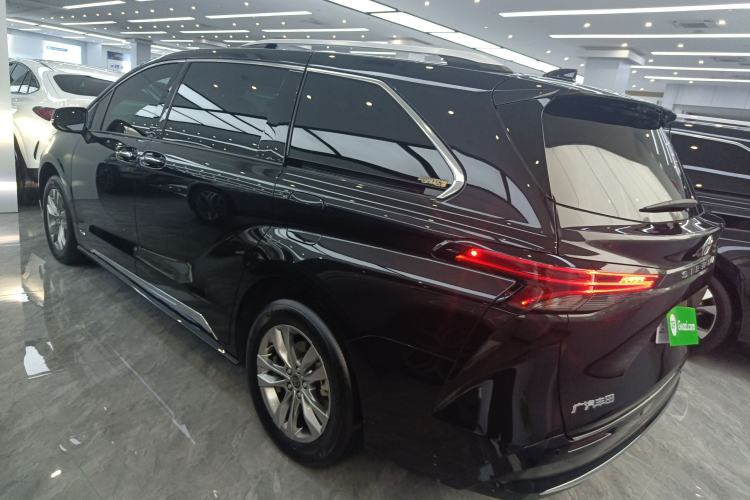 Used Toyota SIENNA 2024 2.5L Hybrid Four-Wheel Drive Prestige Edition Rear Left 45 Deg